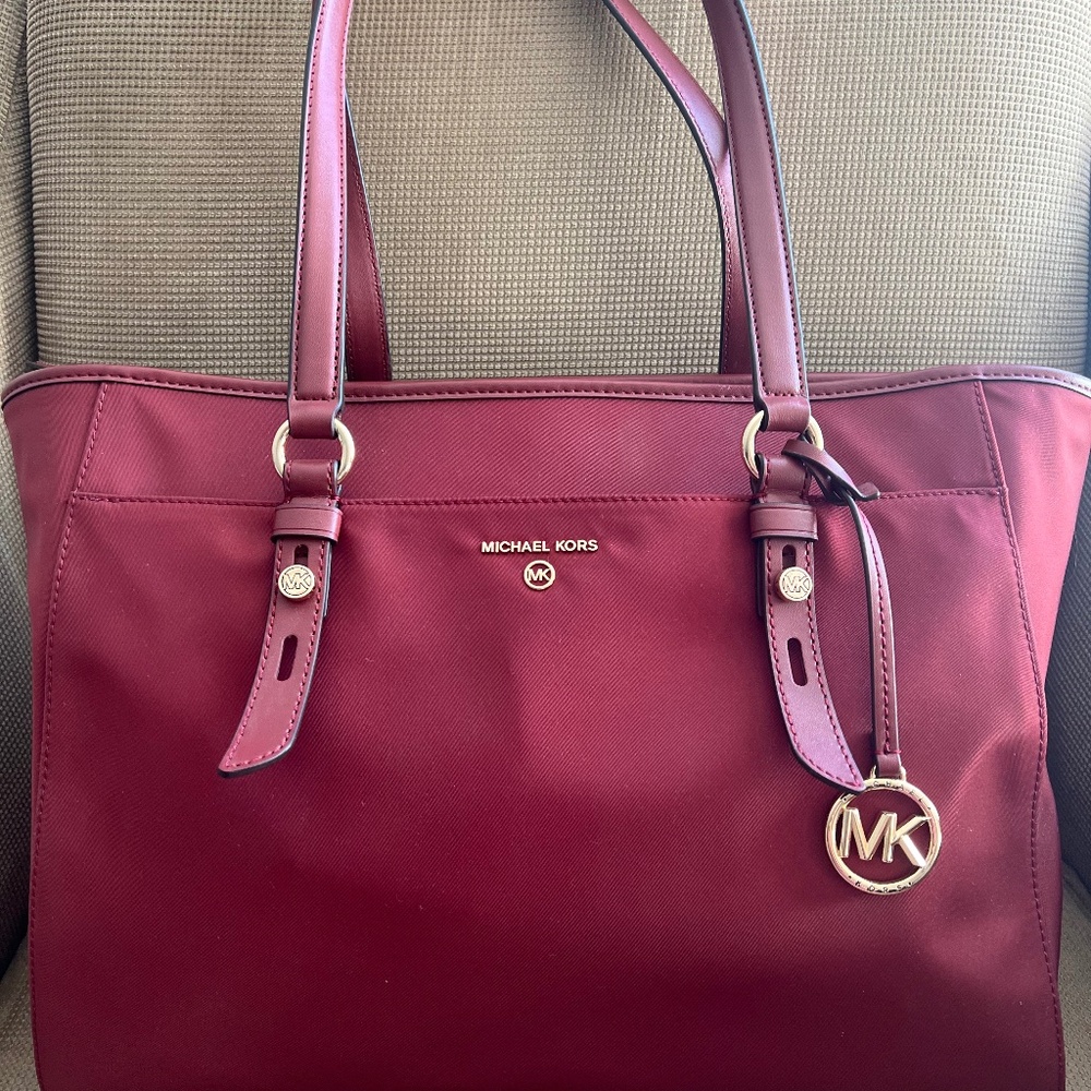 Michael Kors Sullivan tote in burgandy